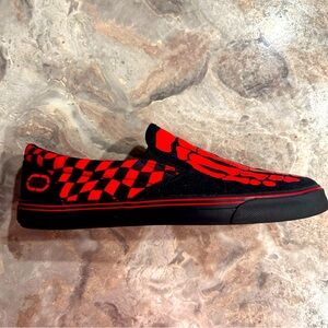 Men’s size 11 Echo Unlimited.